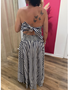 Ensemble rayé top bandeau et jupe longue cintrée.