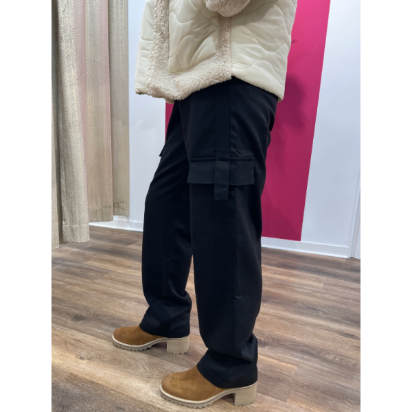 Pantalon cargo Lola Espeleta.