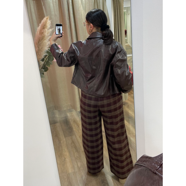 Pantalon large à carreaux bordeaux et ocre See U Soon.